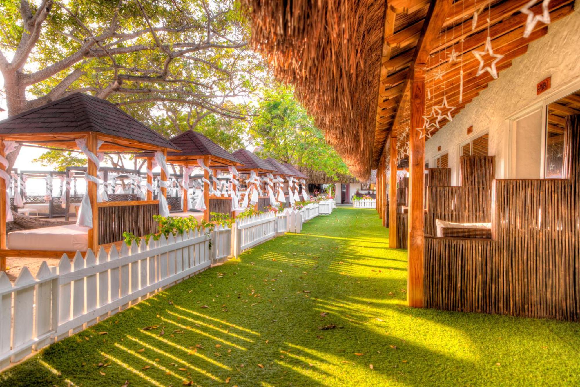Bora Bora Beach Club & Hotel Isla Grande  Exterior foto